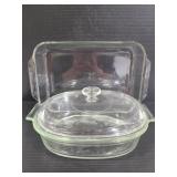 Two vintage  Pyrex pans