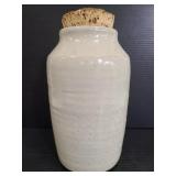 Signed pottery jar of ribbon