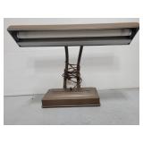 Metal adjustable desk lamp