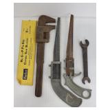 Assorted vintage tool set