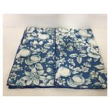 Set of 4 blue & white cloth napkins