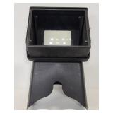 Metal magnifying viewer