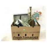 Assorted vintage item lot