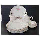 Assorted vintage china pieces