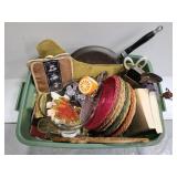 Assorted kitchen lot