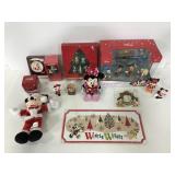 12 Disney holiday decorations