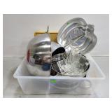 Kitchen lot with pans, glasses and more