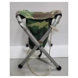 Hunting collapsible camo seat