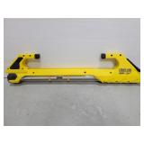 Straight line grip light