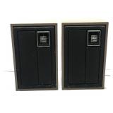 Pair of Zenith allegro 1000 bookshelf speakers