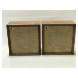 Vintage XAM 5E bookshelf speakers