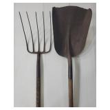 Yard shovel and pitch fork combo