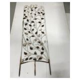 White metal leafs garden trellis