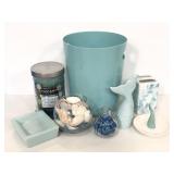 Light blue oceanic bathroom decor