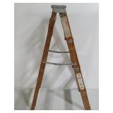 Keller 4ft wood ladder