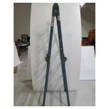 Adjustable metal ladder