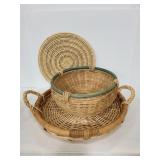 Woven baskets anf round placemat