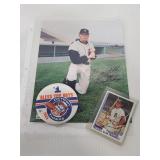 Detroit Tigers signed photo, card and button