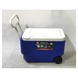 Igloo wheelie cool rolling cooler w/handle