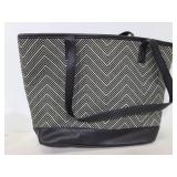 Thirty-one chevron black hand bag tote