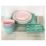 Lot of assorted Easter egg coloring dishes & more