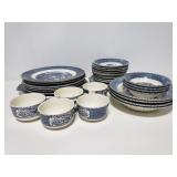 34 piece vintage dish set
