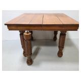 Vintage wood dinning table w/ extra leg