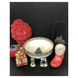 Assorted Christmas table decor and Santa mold