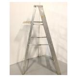 Metal four step painters ladder