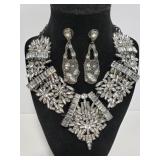 Flashy rhinestone necklace and earrings set