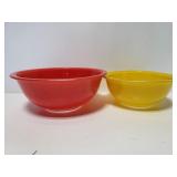 Pyrex red and yellow bowls
