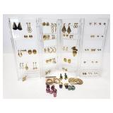 Earring collection with display