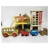 Fisher Price parking ramp & service station