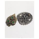 Pair of vintage metal hair clips