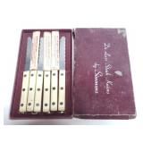 Simmons De Luxe steak knife set