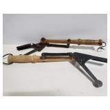 Two vintage skeet throwers