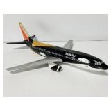 Southwest Sea World "Shamu" model airplane