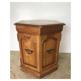 Cushman Colonial solid wood end table