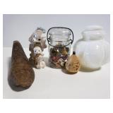 Assorted vintage items