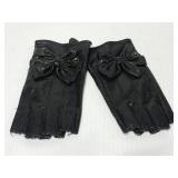 Black leather ladies fingerless gloves
