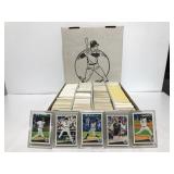Collection of 2500 sports trading cards
