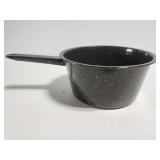 Graniteware pot