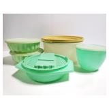 Five Tupperware pieces