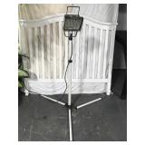 Work light on stand - one leg broken