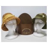 Antique hat box with 2 hats