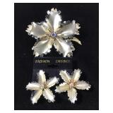 Vintage metal flower brooch & earring set