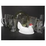 Eight pieces of vintage glassware