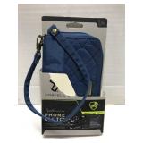 Travel smartphone clutch bag