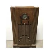 Antique Silvertone console tube radio