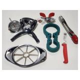 Assorted kitchen gadget tools